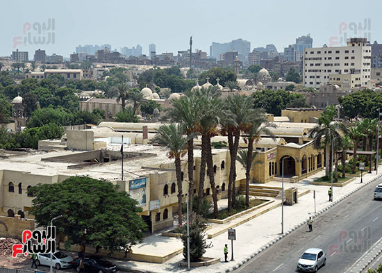 رئيس الوزراء يتابع أعمال تطوير الساحة المحيطة بمسجد عمرو بن العاص (7)