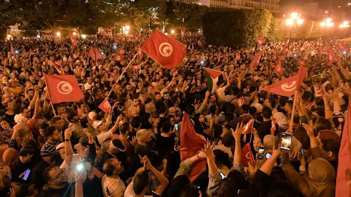 من احتفالات شعب تونس