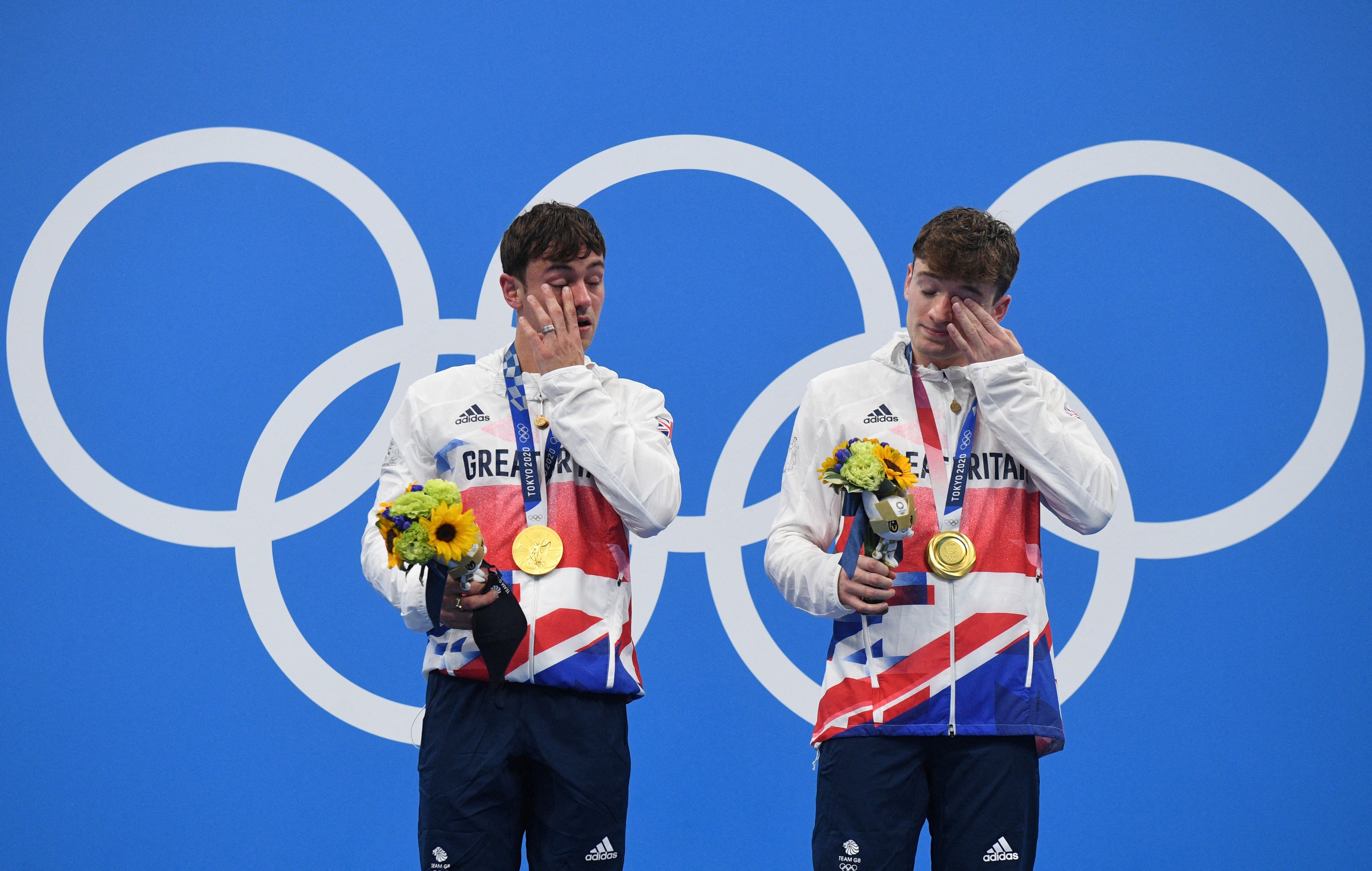 دموع الفرحة بذهبية السباحة فى الأولمبياد