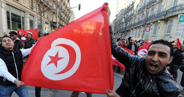 رفع علم تونس في مواجهة تحركات الإخوان  (3)