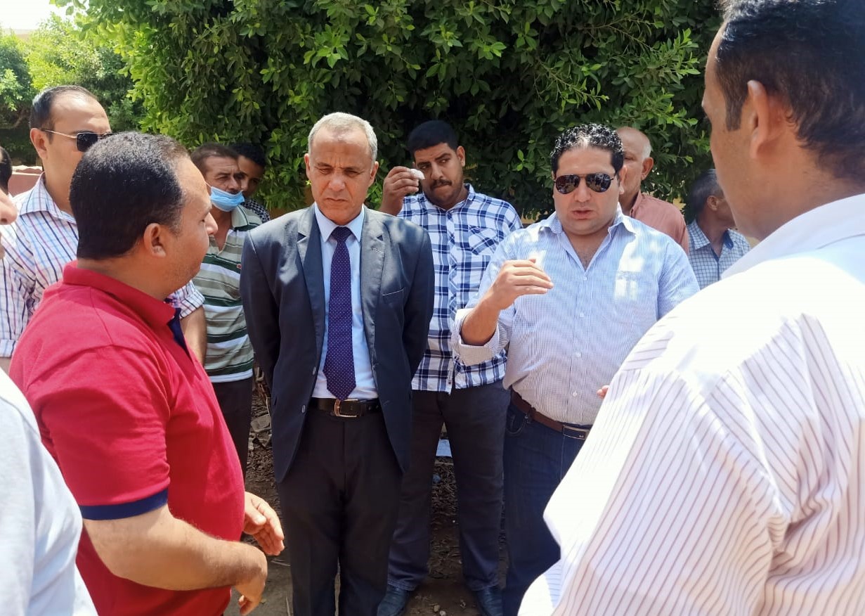  نائب محافظ بنى سويف يتفقد قرى حياة كريمة بمركز ناصر (3)