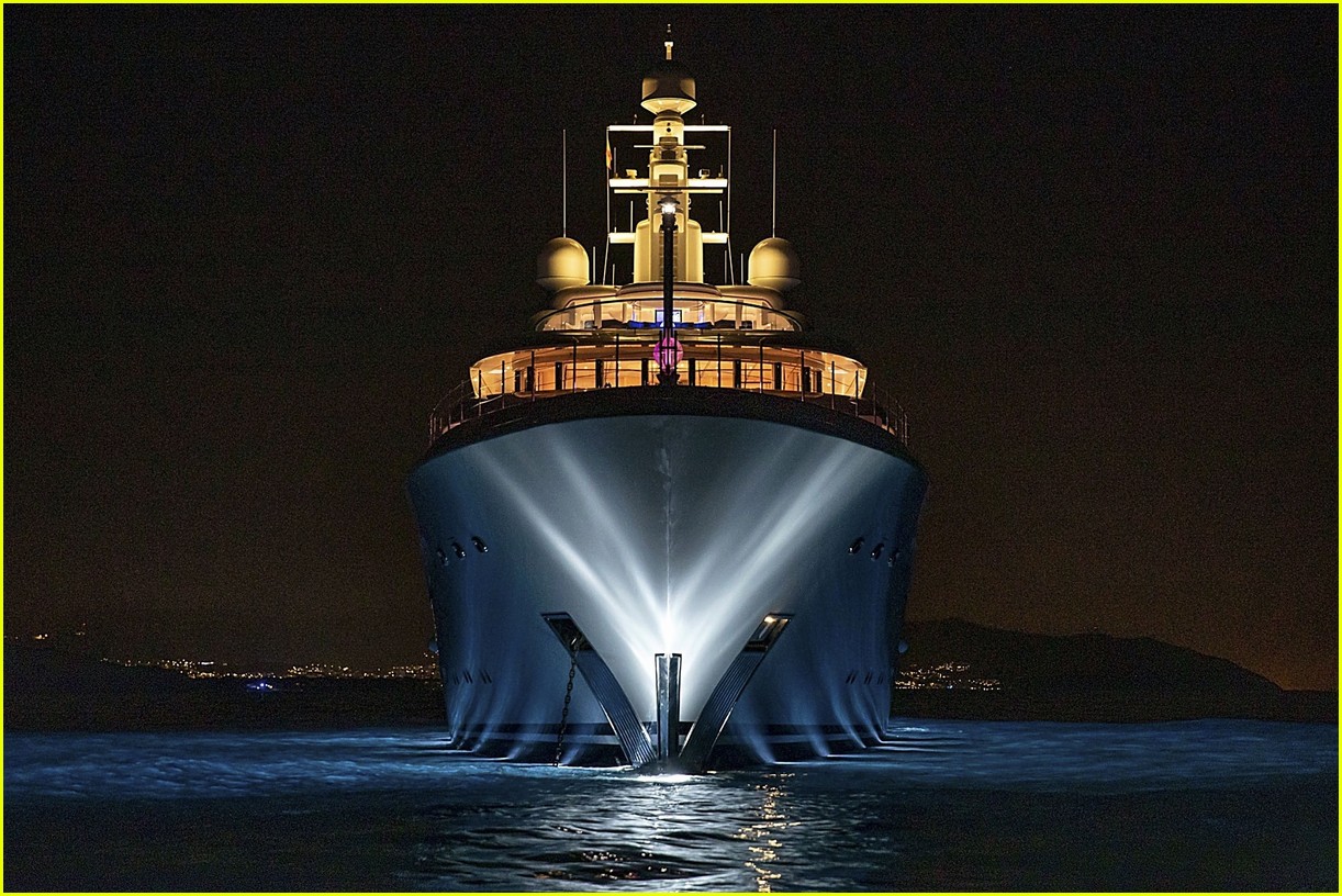 jennifer-lopez-ben-affleck-inside-the-yacht-they-stayed-on-09