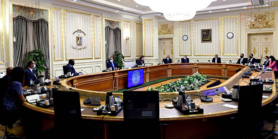 رئيس الوزراء يلتقى الرئيس التنفيذى لمؤسسة التمويل الأفريقية (2)