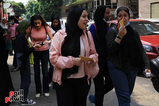 امتحانات الثانويه العامه (4)