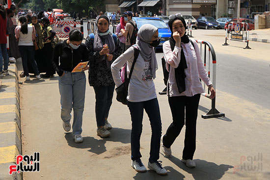 امتحانات الثانويه العامه (14)