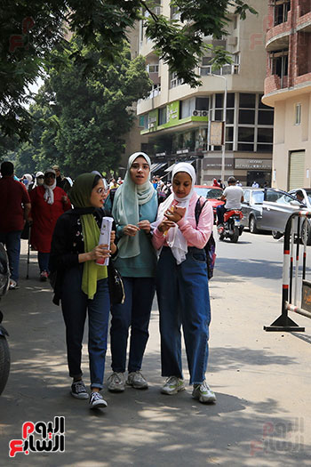 امتحانات الثانويه العامه (1)