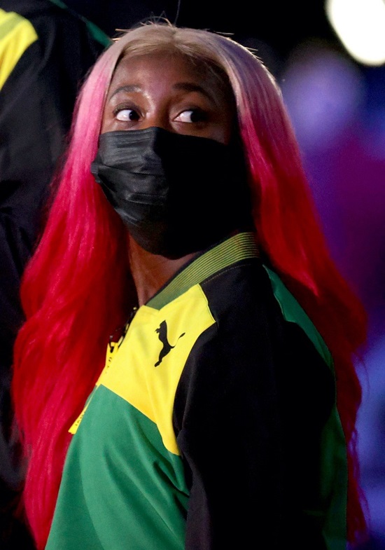 شيلي آن فريزر برايس - حاملة علم جامايكا