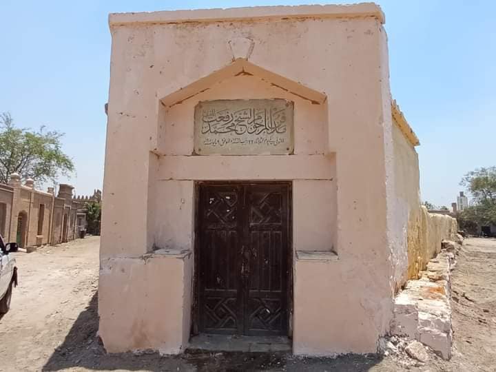مدفن الشيخ محمد رفعت بعد تنظيفه ورفع المخلفات (2)