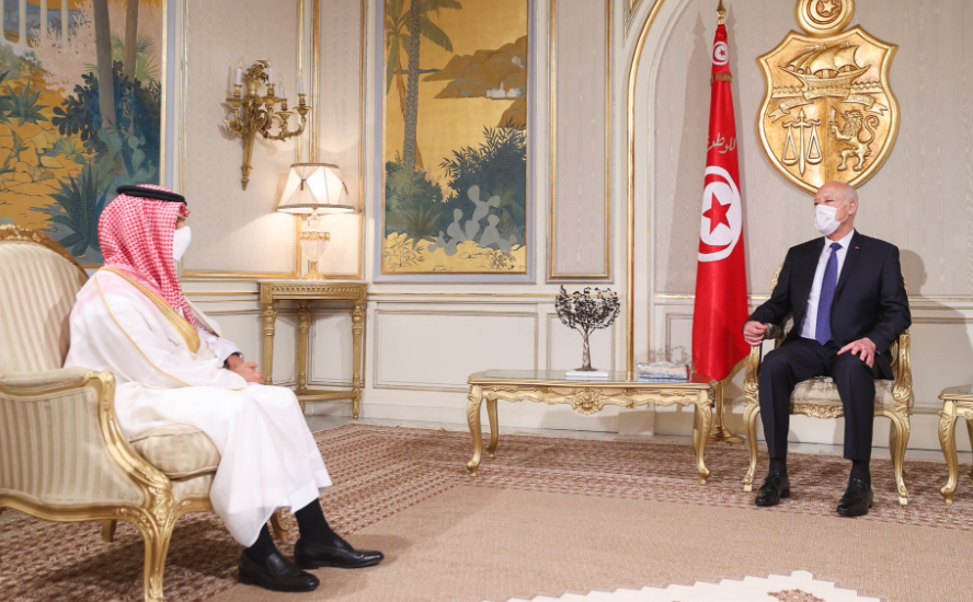 لقاء الرئيس التونسي ووزير الخارجية السعودي