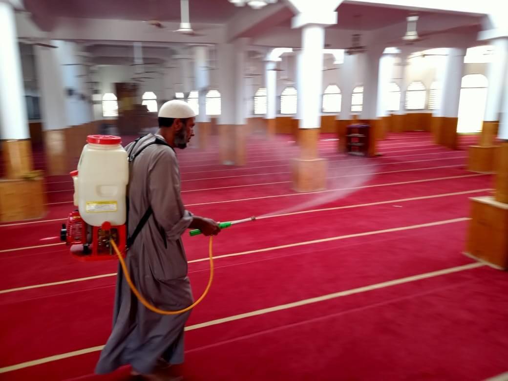 حملات لنظافة الحدائق العامة وتطهير وتعقيم مسجد العارف بالله الدسوقي (2)