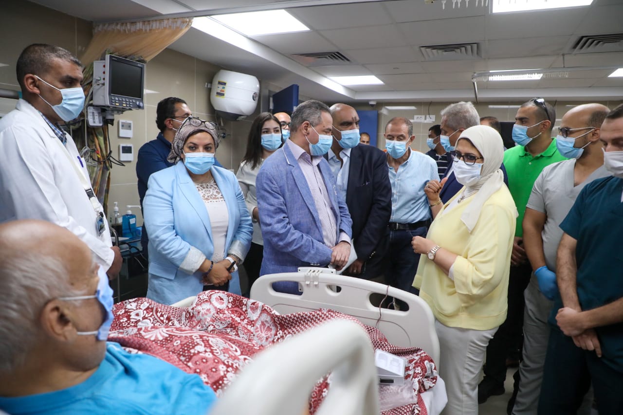 وزيرة الصحة تتفقد مستشفى العلمين النموذجى (2)