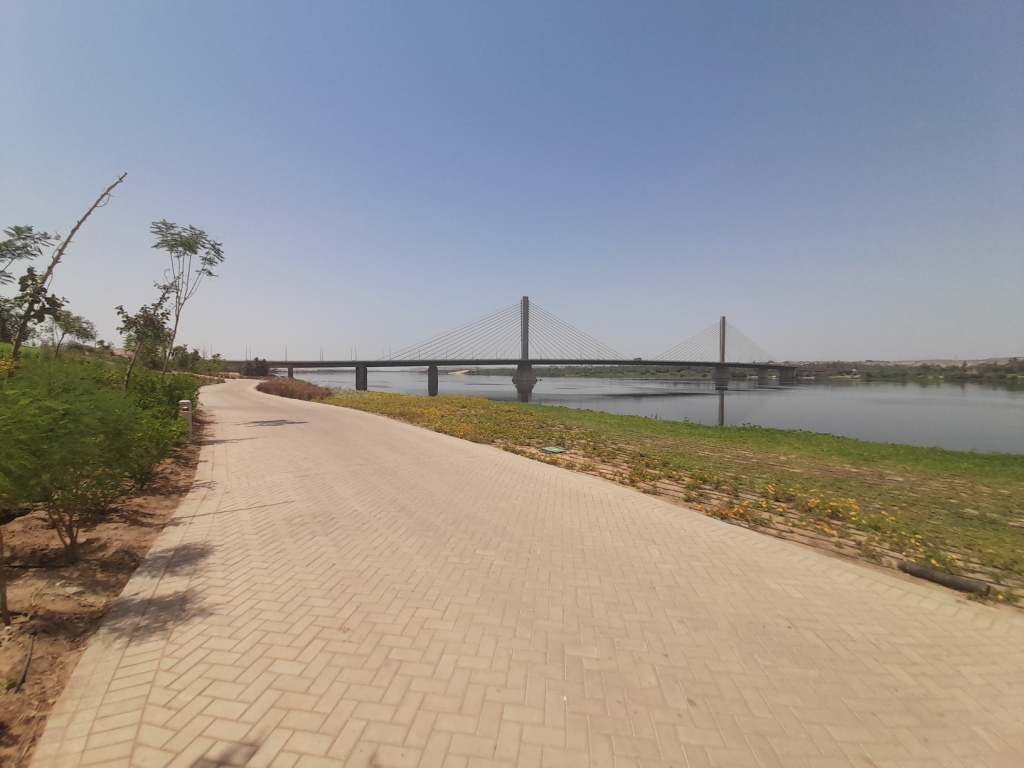 الممشى السياحى مطل على النيل بمدينة أسوان الجديدة
