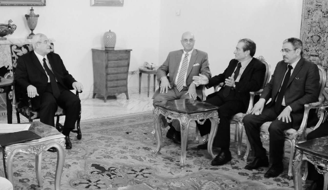 صورة 1 - الرئيس عدلي منصور يستقبل عددًا من المثقفين في يوليو ٢٠١٣