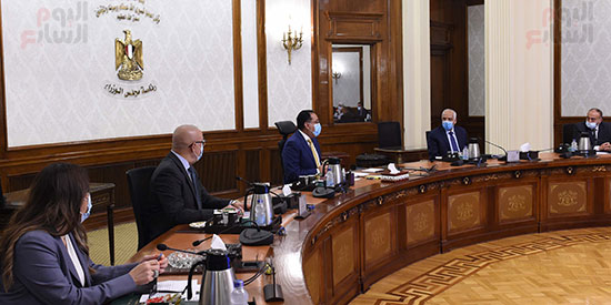 اجتماعً متابعة مخطط تطوير شبكة الطرق والمحاور بمناطق غرب القاهرة الكبرى (5)