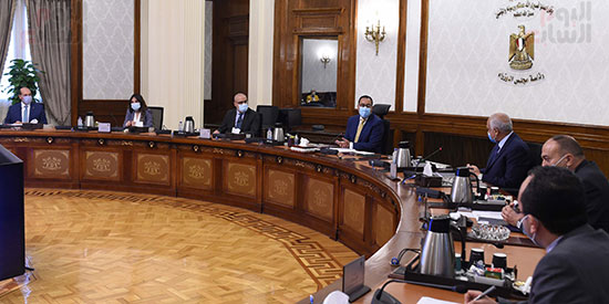 اجتماعً متابعة مخطط تطوير شبكة الطرق والمحاور بمناطق غرب القاهرة الكبرى (3)