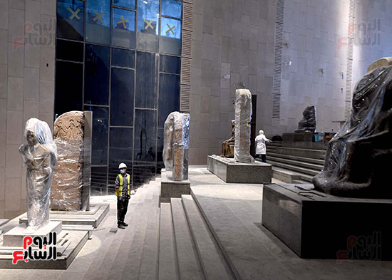 رئيس الوزراء يتفقد المتحف المصرى الكبير  (31)