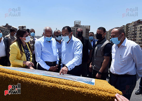 رئيس الوزراء يتفقد أعمال تنفيذ محور ترسا  (6)