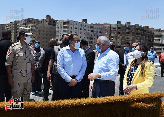 رئيس الوزراء يتفقد أعمال تنفيذ محور ترسا  (5)