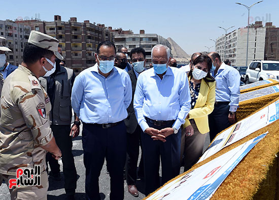 رئيس الوزراء يتفقد أعمال تنفيذ محور ترسا  (3)