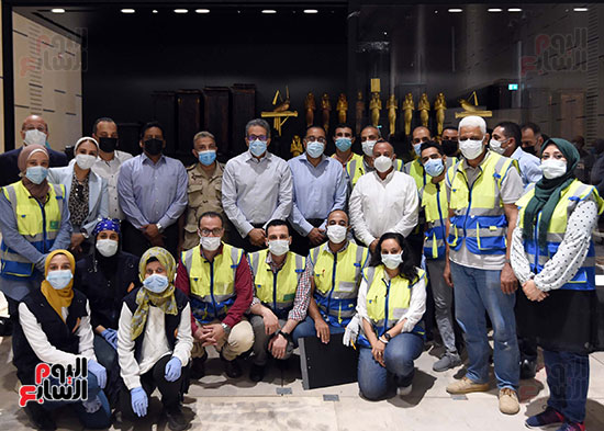 رئيس الوزراء يتفقد المتحف المصرى الكبير  (33)