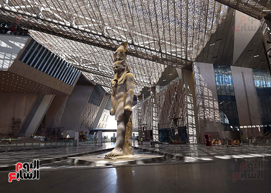 رئيس الوزراء يتفقد المتحف المصرى الكبير  (10)