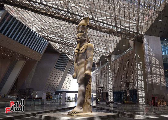 رئيس الوزراء يتفقد المتحف المصرى الكبير  (9)