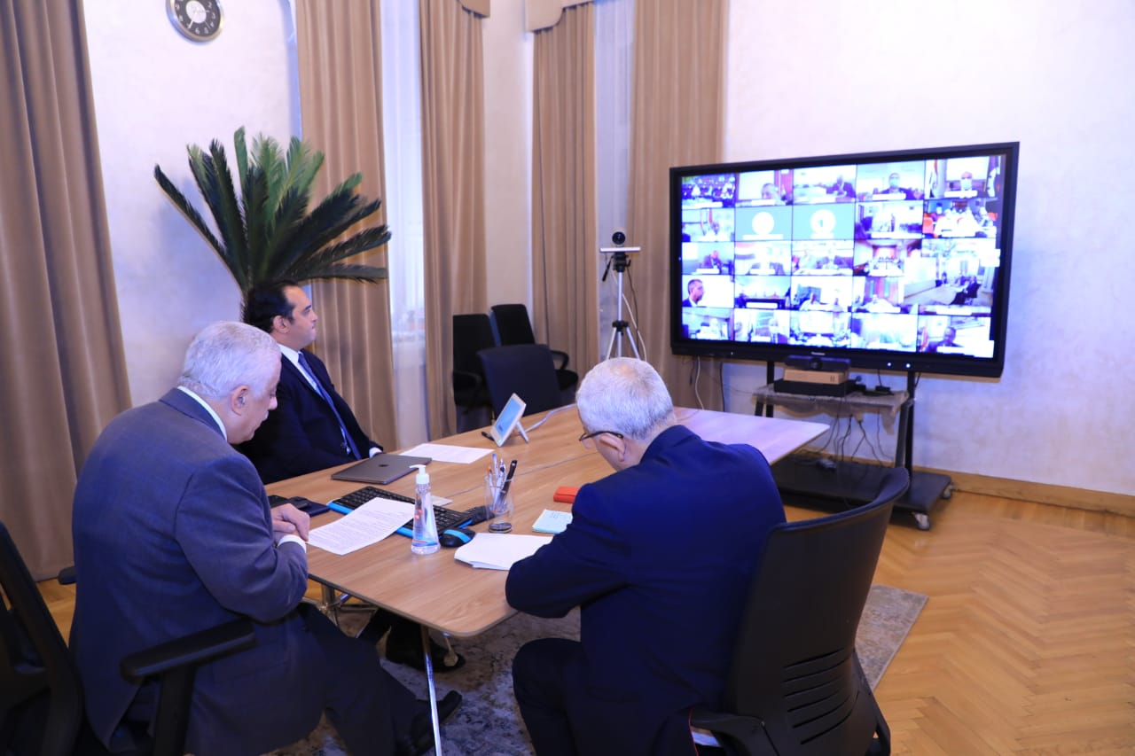 جانب من المتابعة