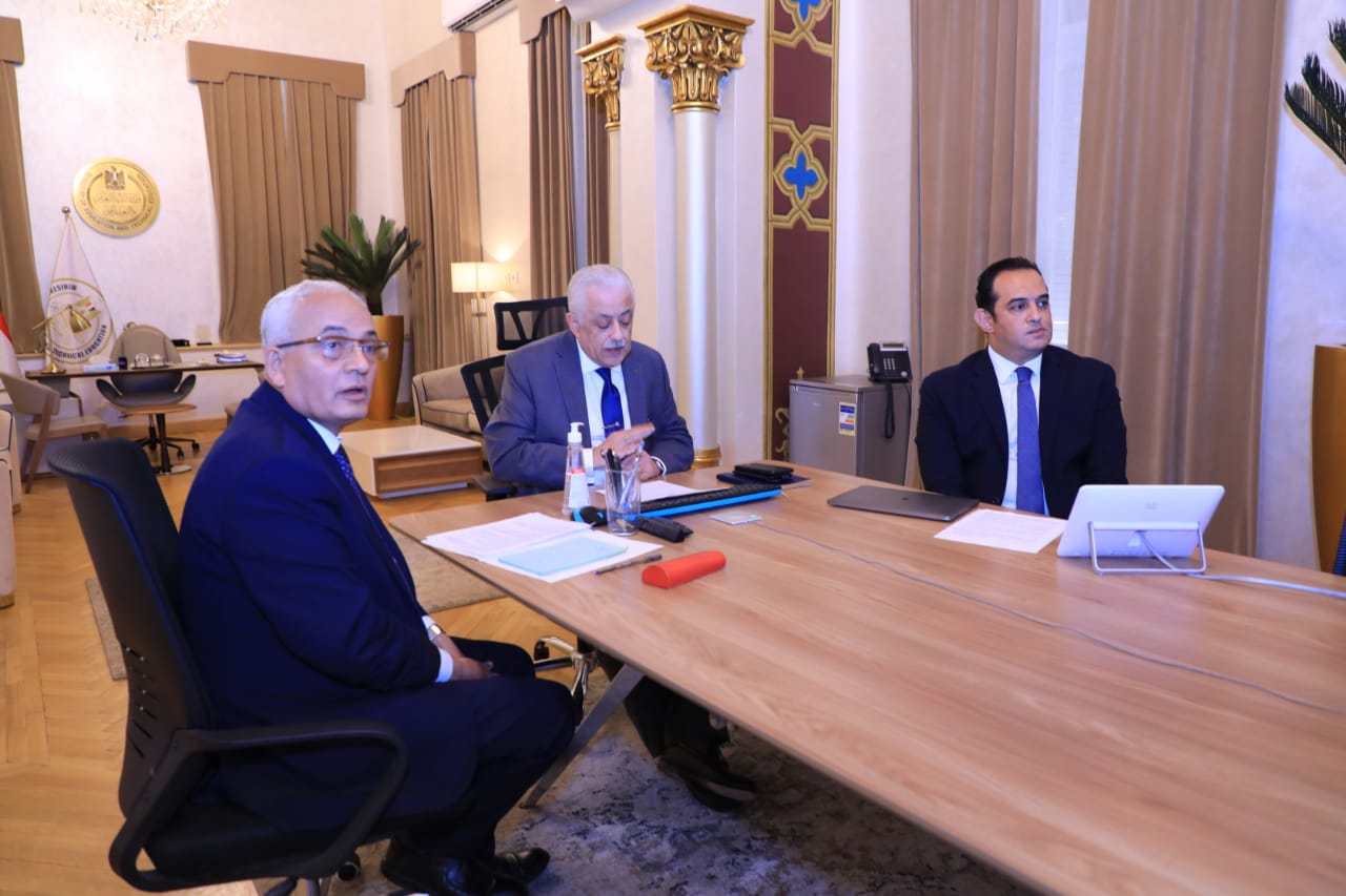 وزير التربية والتعليم يتابع استعدادات امتحانات الثانوية العامة