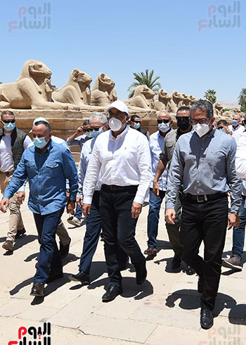 جولة رئيس الوزراء بالاقصر (8)