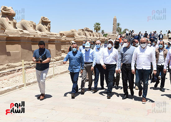 جولة رئيس الوزراء بالاقصر (6)