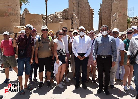 جولة رئيس الوزراء بالاقصر (13)