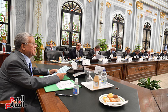 اجتماع اللجنة العامة بمجلس النواب برئاسة المستشار الدكتور حنفى جبالى رئيس المجلس  (7)