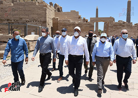 جولة رئيس الوزراء بالاقصر (26)