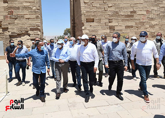 جولة رئيس الوزراء بالاقصر (9)