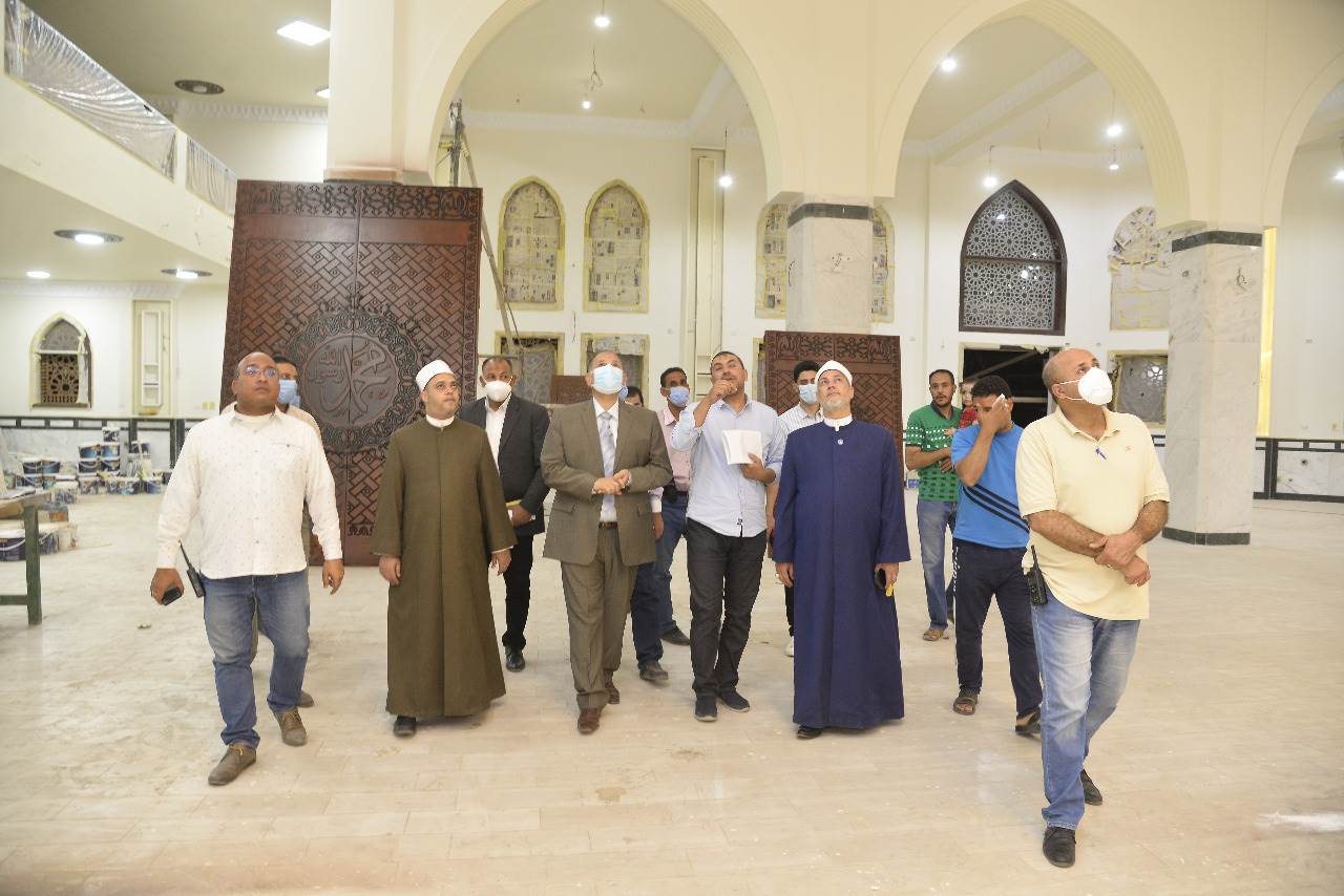 محافظ أسيوط يتفقد أعمال انشاء مسجد البقلي بحي غرب  (8)