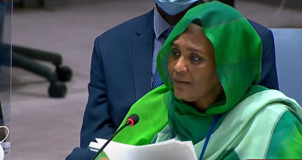 مريم الصادق المهدي وزيرة خارجية السودان خلال الجلسة