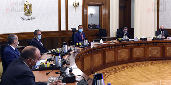 رئيس الوزراء يتابع الموقف التنفيذى لمشروعات تطوير موقع التجلى الأعظم (2)