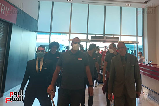 بعثة منتخب اليد تصل مطار القاهرة قادمة من طوكيو عبر مطار الدوحة (1)