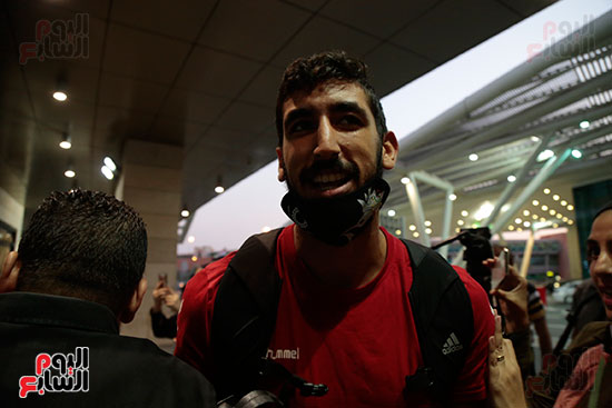 وصول بعثة منتخب كرة اليد لمطار القاهرة  (25)