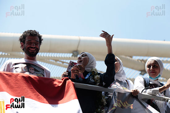 وصول البطلة جيانا فاروق إلى مطار القاهرة بعد إنجاز طوكيو (8)