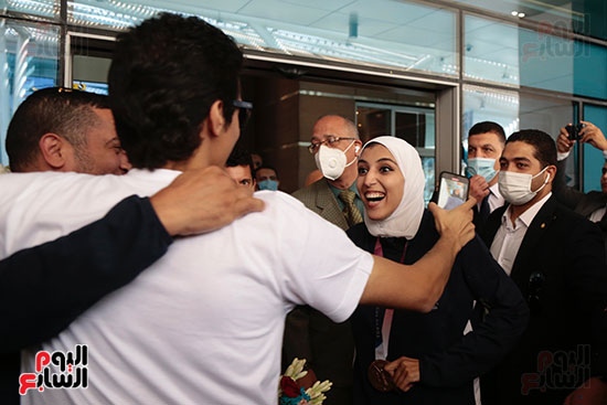 وصول البطلة جيانا فاروق إلى مطار القاهرة بعد إنجاز طوكيو (34)