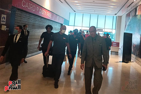 بعثة منتخب اليد تصل مطار القاهرة قادمة من طوكيو عبر مطار الدوحة (6)