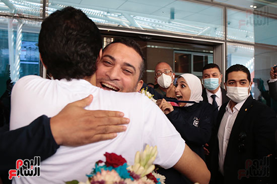 وصول البطلة جيانا فاروق إلى مطار القاهرة بعد إنجاز طوكيو (37)