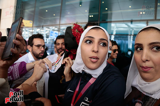 وصول البطلة جيانا فاروق إلى مطار القاهرة بعد إنجاز طوكيو (28)