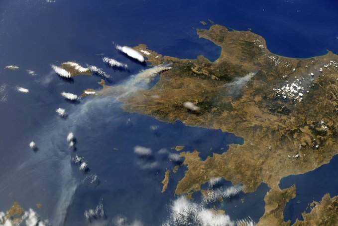 حرائق اليونان من الفضاء