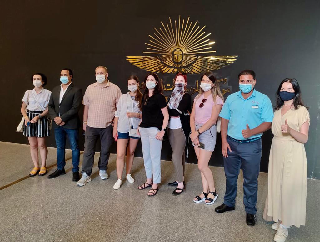 الوفد الإعلامي خلال زيارة متحف الحضارة (3)