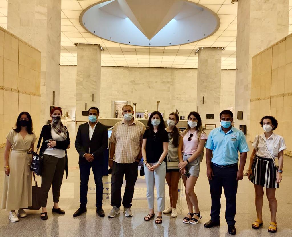 الوفد الإعلامي خلال زيارة متحف الحضارة (4)