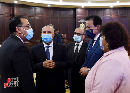 رئيس  الوزراء (1)