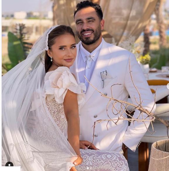 نيلل كريم وهشام عاشور في جلسة تصوير زفافها  (2)