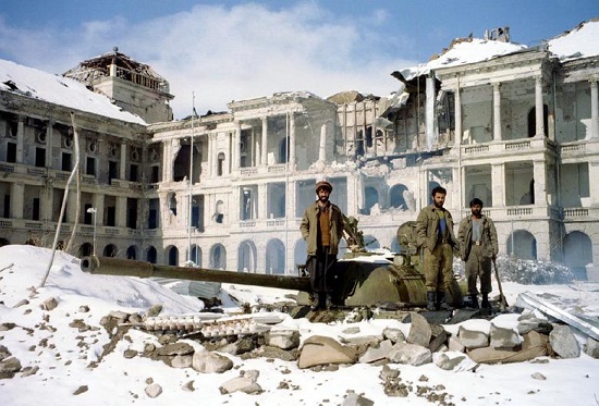 قصر دار الأمان الملكي السابق الذي دمرته الحرب في كابول